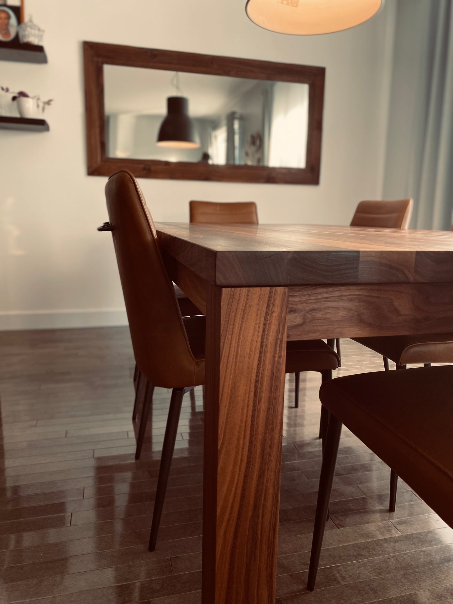 La Noyer Noir - Custom black walnut table