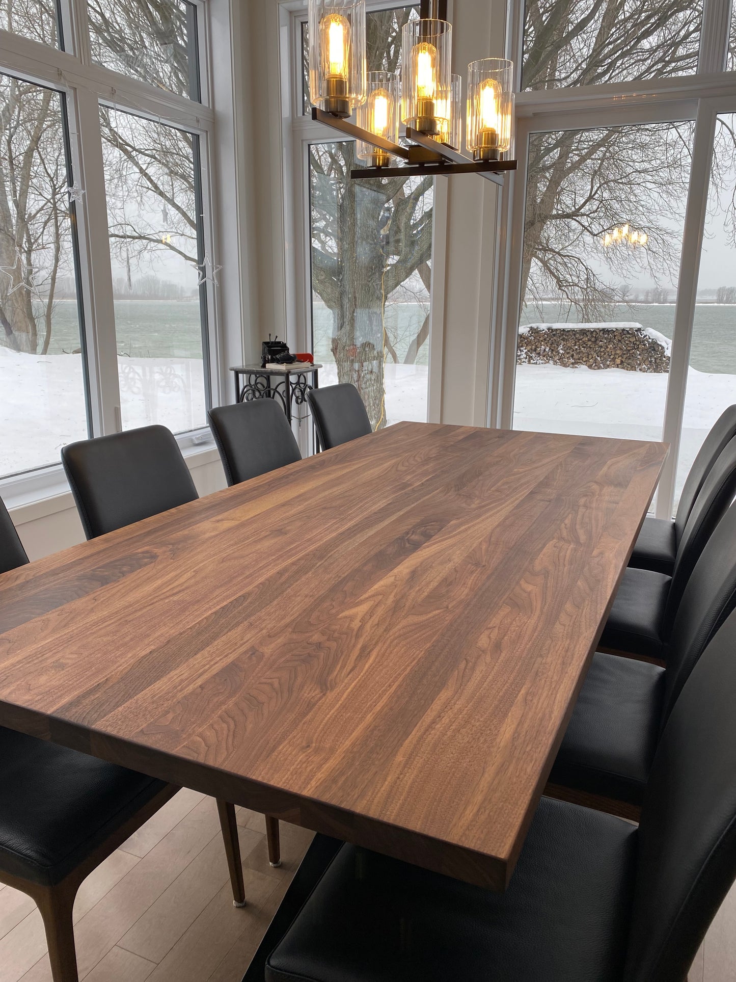 La Noyer Noir - Table en bois de noyer noir sur mesure