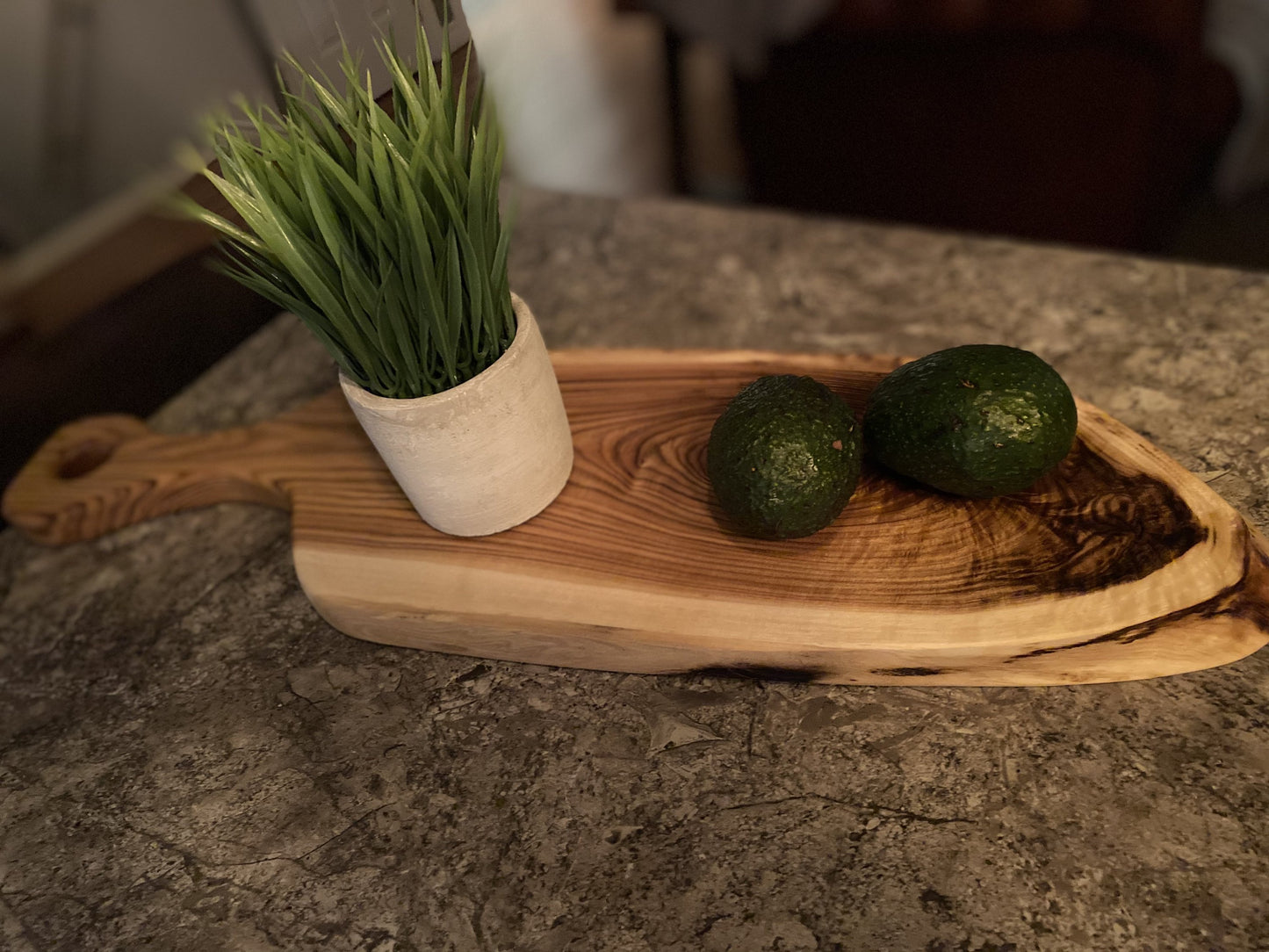 Charcuterie board made in butternut from Quebec