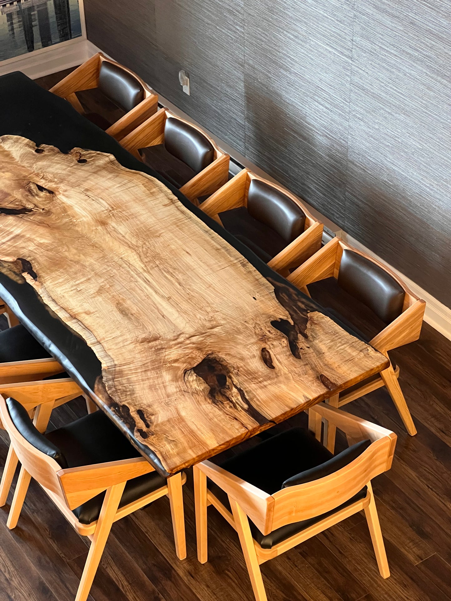 La Belle Tranche - Table made from a tree slice