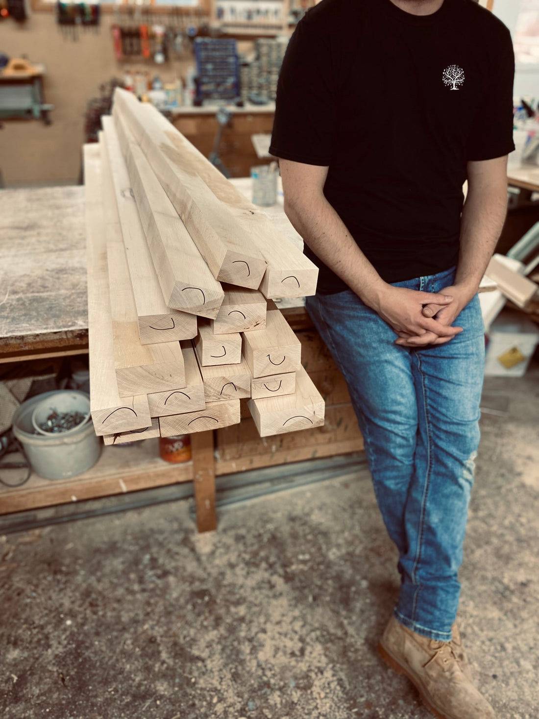 Quelle essence de bois choisir pour une table à manger en bois massif sur mesure?