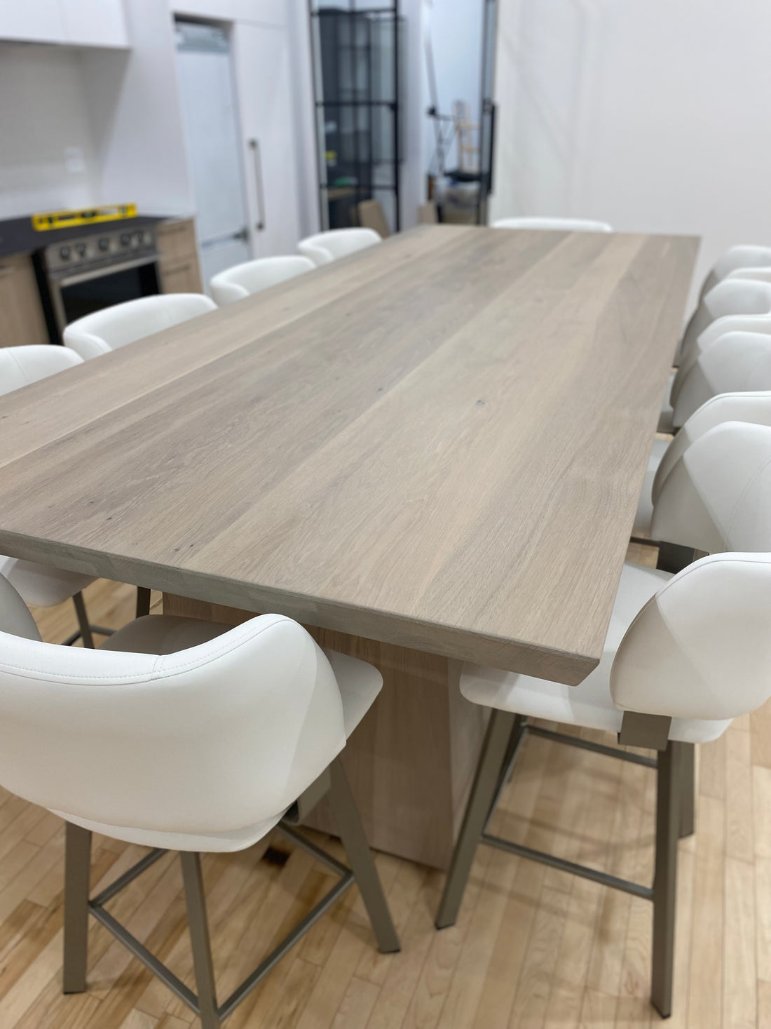 Comment bien choisir la grandeur de votre table à manger