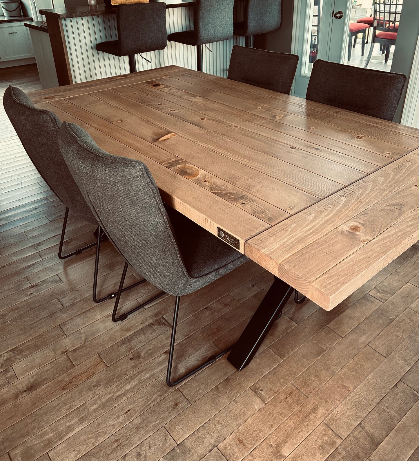 La Farmhouse - Table rustique faite entièrement de bois
