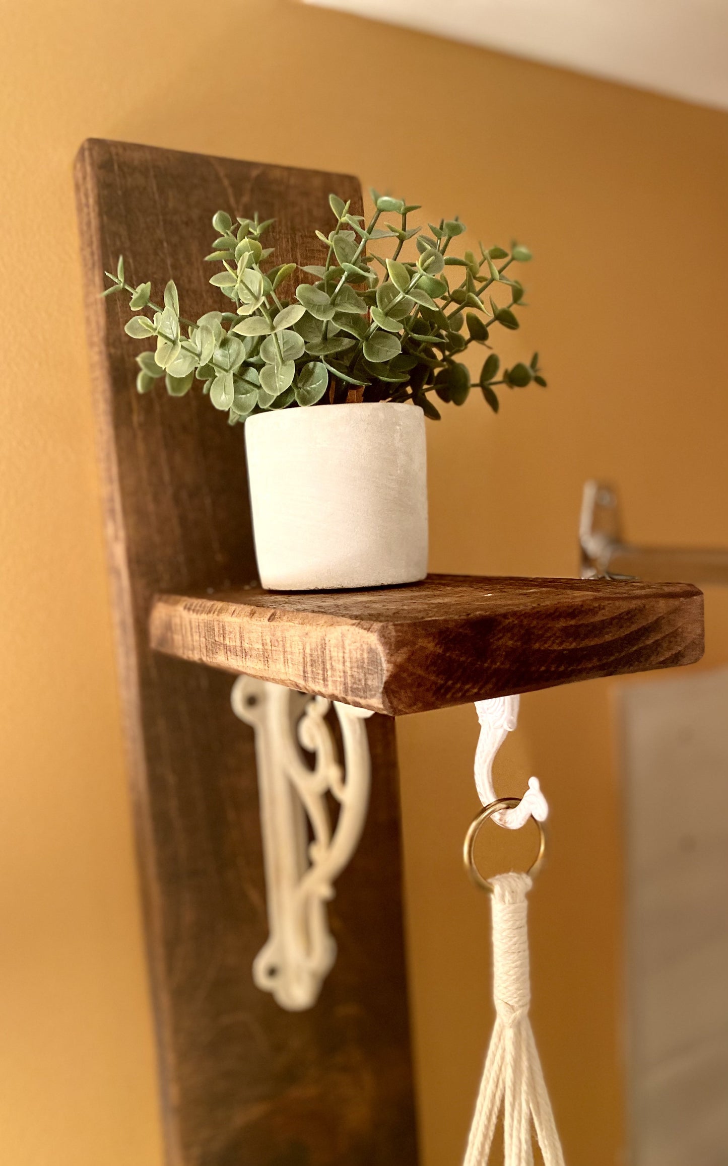 Pine support and shelf with bark
