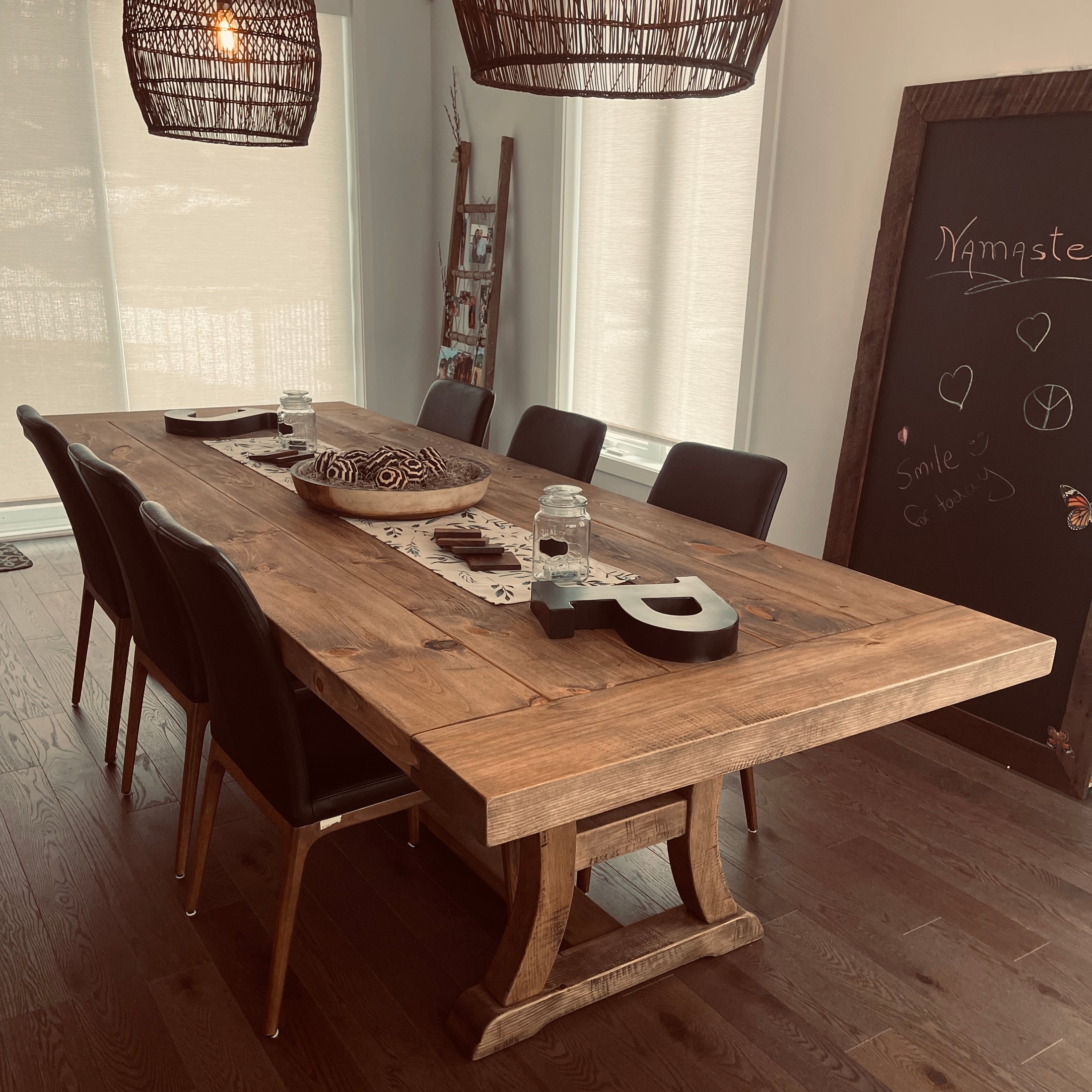 Table Rustique La Farmhouse - Table rustique faite entièrement de bois – Atelier Arbor