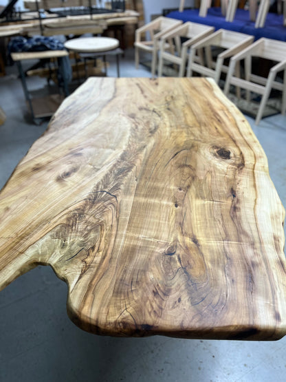 La Belle Tranche - Table faite à partir d'une tranche d'arbre