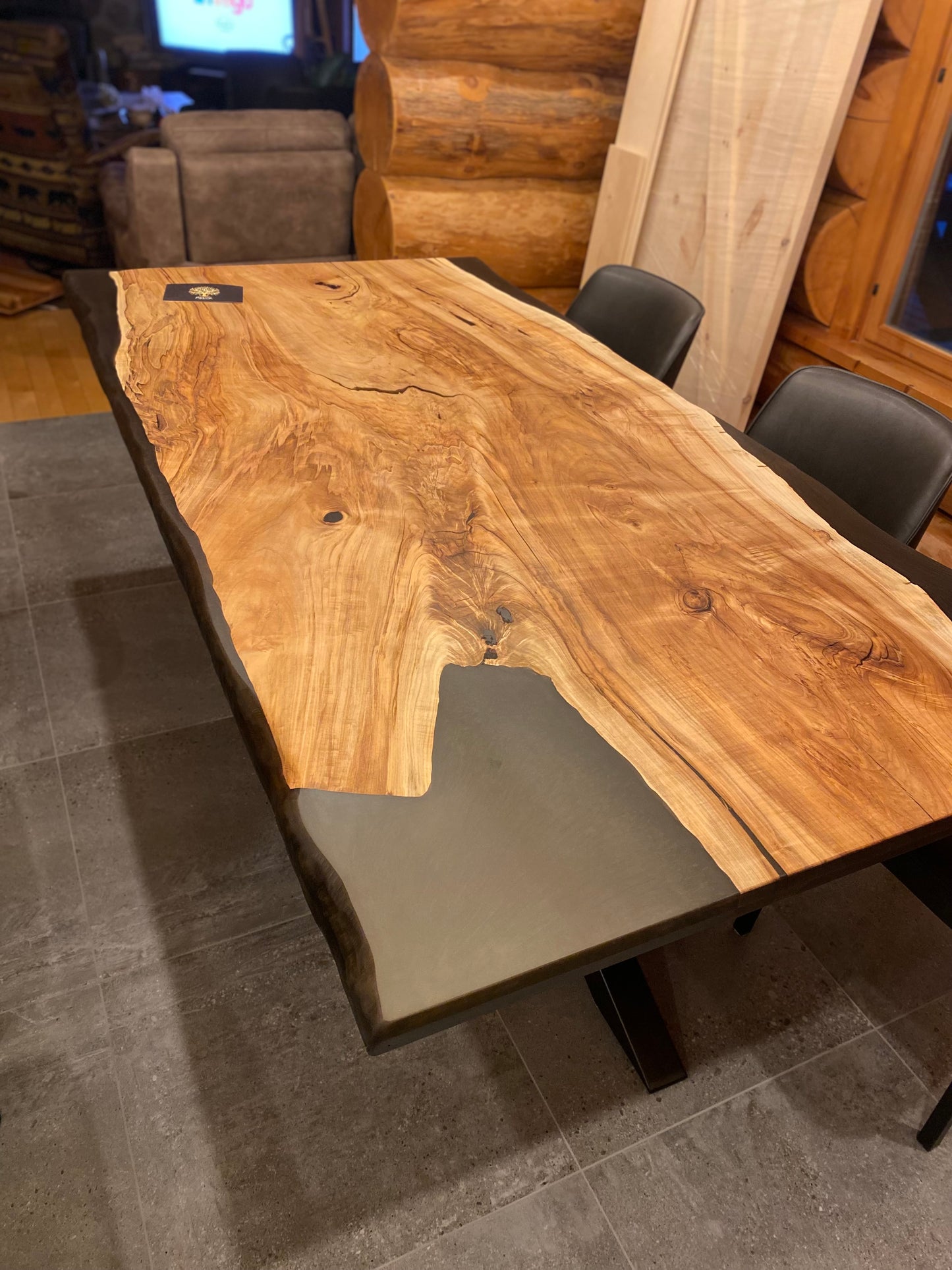 La Belle Tranche - Table faite à partir d'une tranche d'arbre