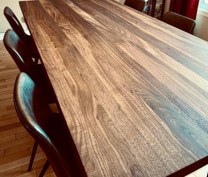 La Noyer Noir - Table en bois de noyer noir sur mesure