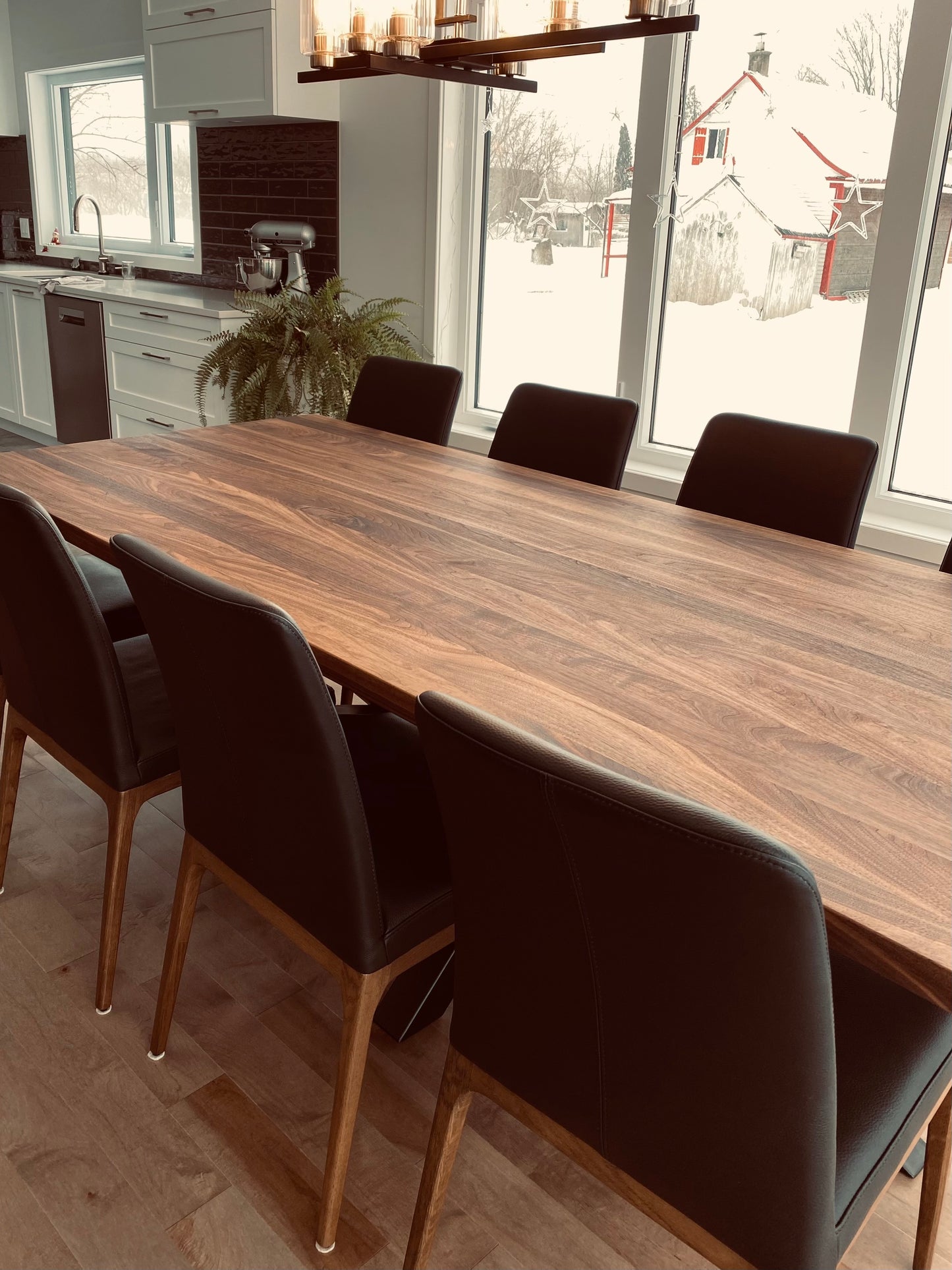 La Noyer Noir - Table en bois de noyer noir sur mesure