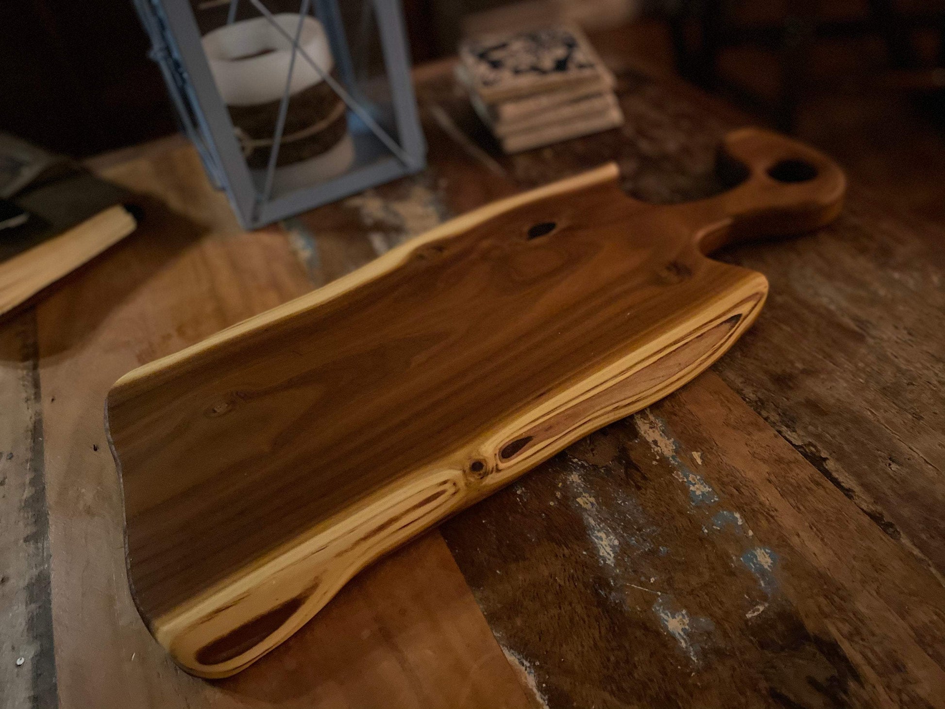 Charcuterie board made in Russian Olive from Quebec
