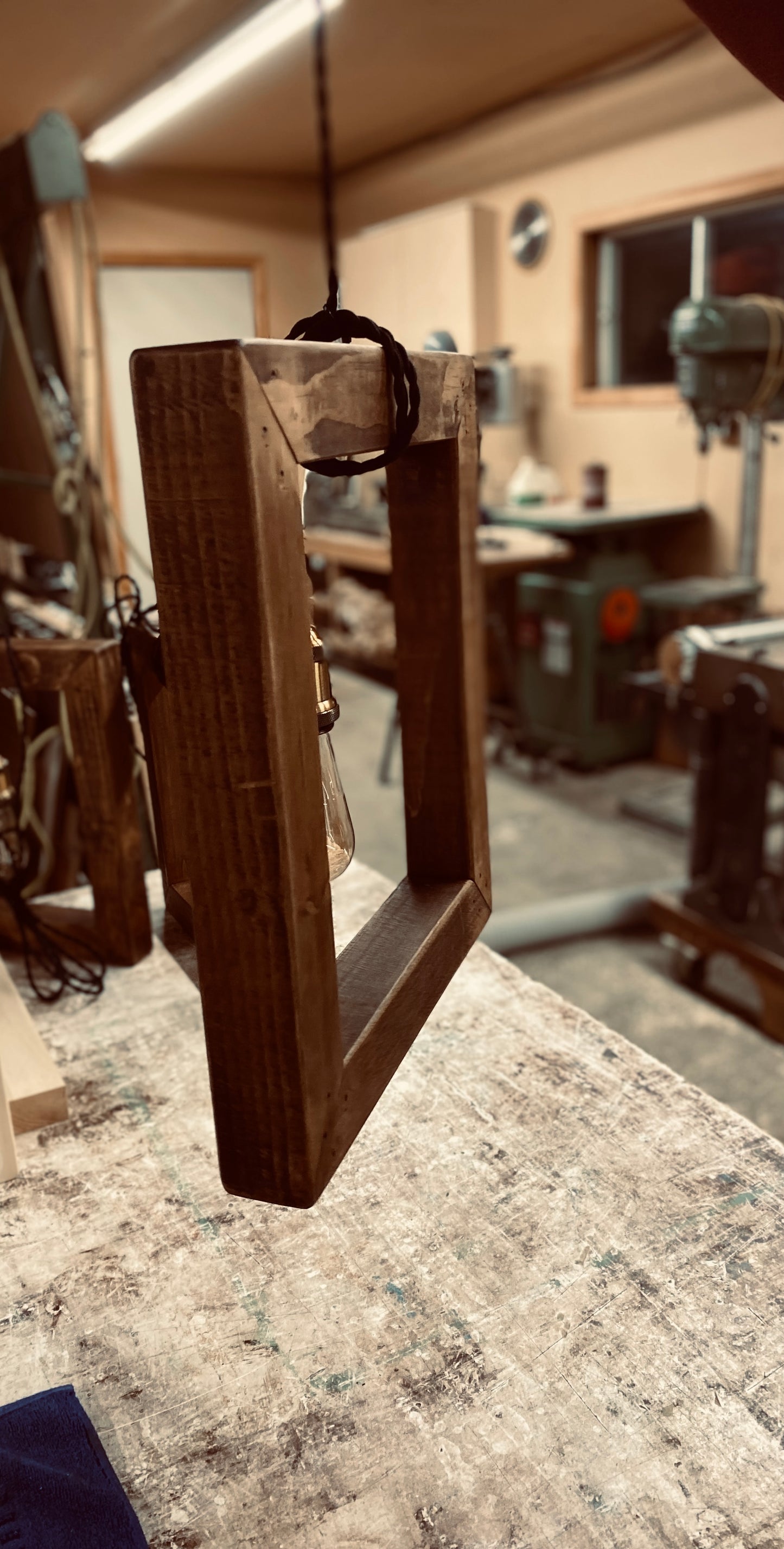 Single Square Fixture