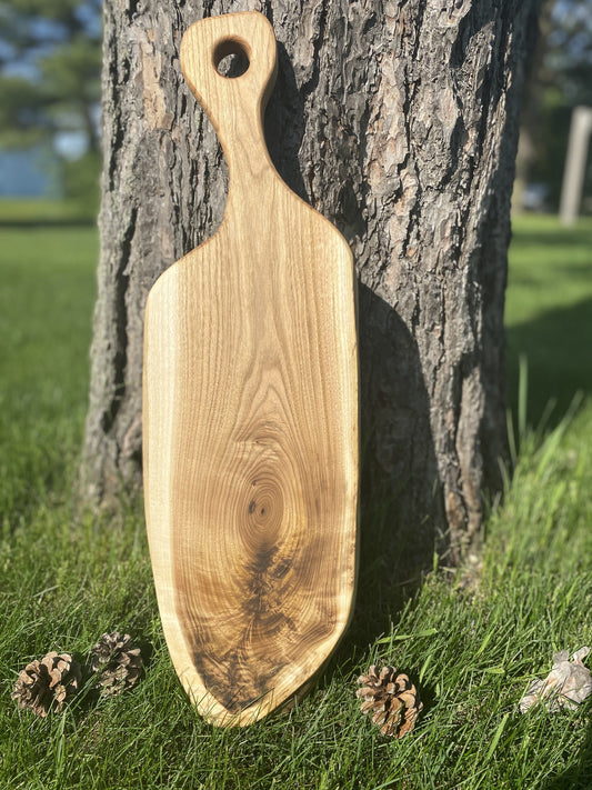 Planche à charcuterie en bois de noyer cendré du Quebec