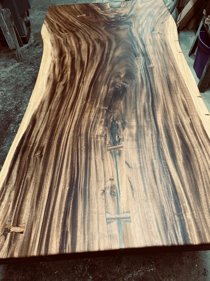 La Belle Tranche - Table faite à partir d'une tranche d'arbre