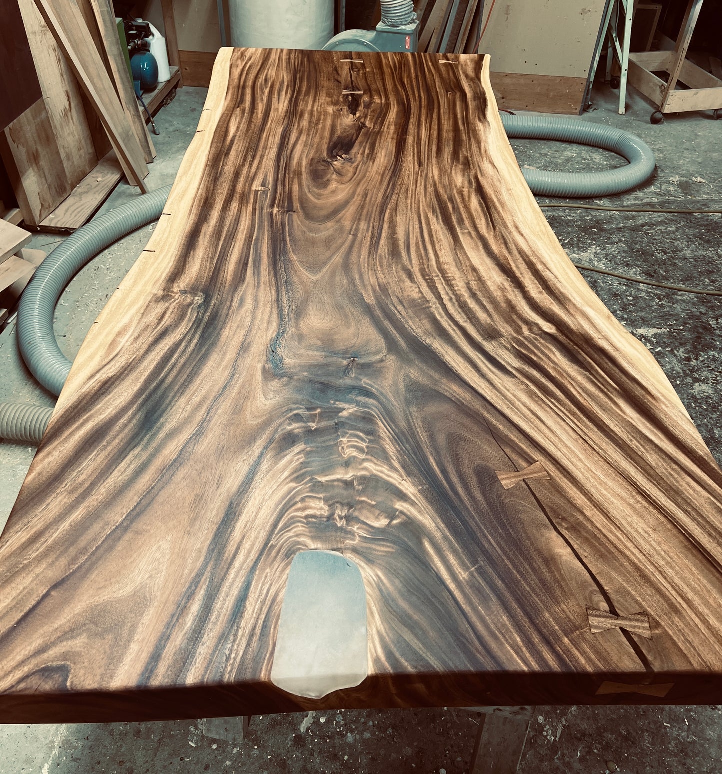 La Belle Tranche - Table faite à partir d'une tranche d'arbre